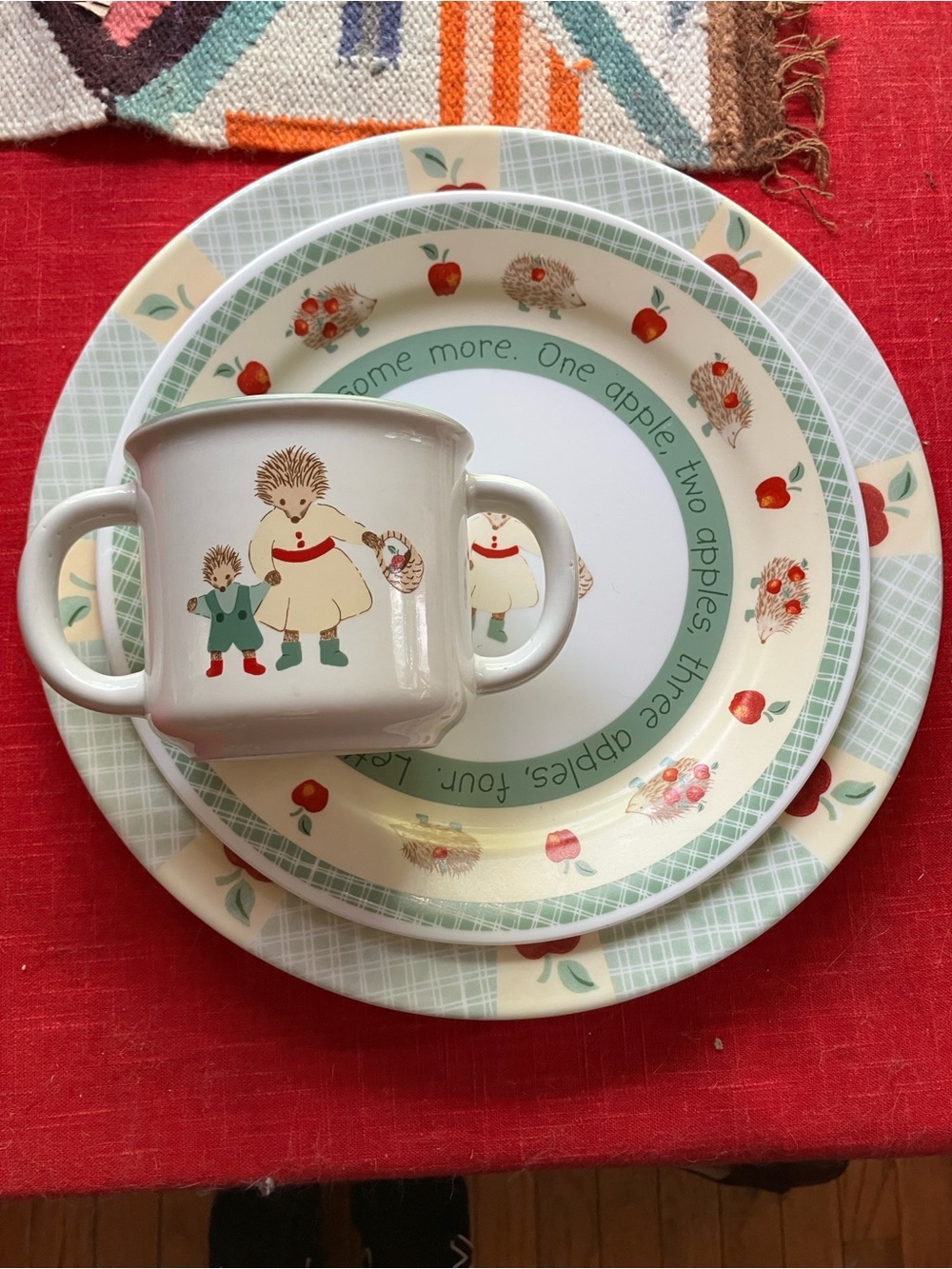 SWEET 😍Hedgehog Corelle Ware Place Setting -
3 Pieces - Picture 4 of 10